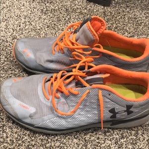 Men’s UA shoes